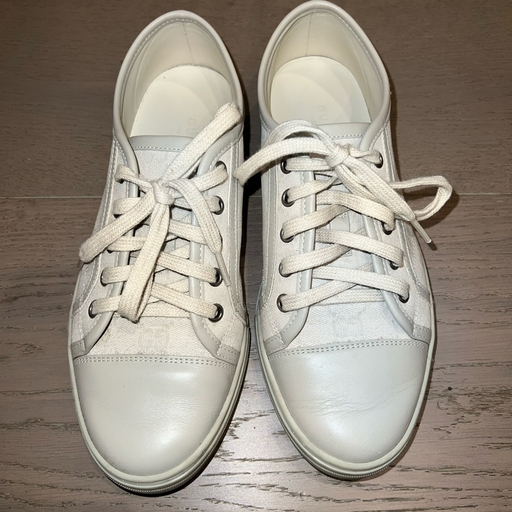 Gucci Sneakers in Beige